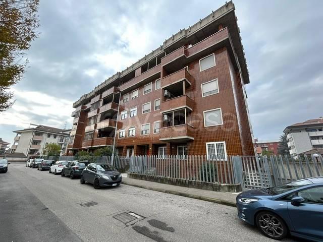 Appartamento in affitto a Novara via Cefalonia, 32a, arredato, posto auto, riscaldamento centralizzato TrovaCasa