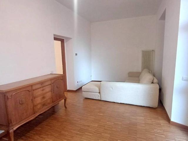 Appartamento in affitto a Novara via Andrea Costa, 11, arredato, riscaldamento autonomo, ultimo piano TrovaCasa