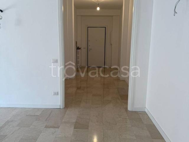Appartamento in affitto a Novara via Andrea Costa, 9, non arredato/vuoto, balcone, cucina abitabile TrovaCasa