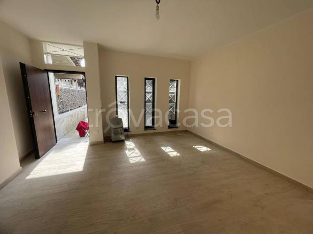 Appartamento in affitto a Ottaviano via Zabatta, non arredato/vuoto, giardino privato, terrazzo TrovaCasa