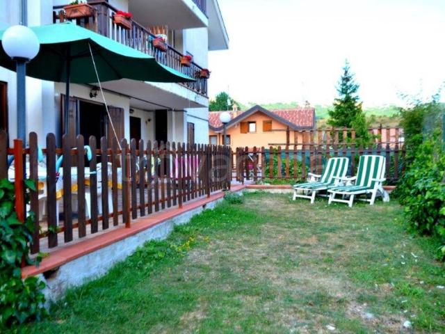 Appartamento in affitto a Ovindoli via Arano, arredato, giardino privato, box TrovaCasa