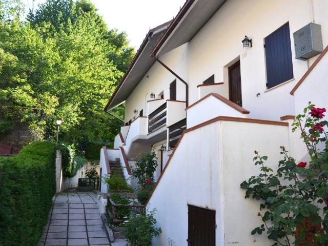 Appartamento in affitto a Ovindoli via Pagliai, arredato, giardino privato, vista panoramica TrovaCasa