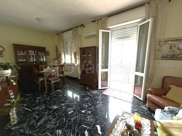 Appartamento in affitto a Occhiobello, arredato, box, balcone TrovaCasa
