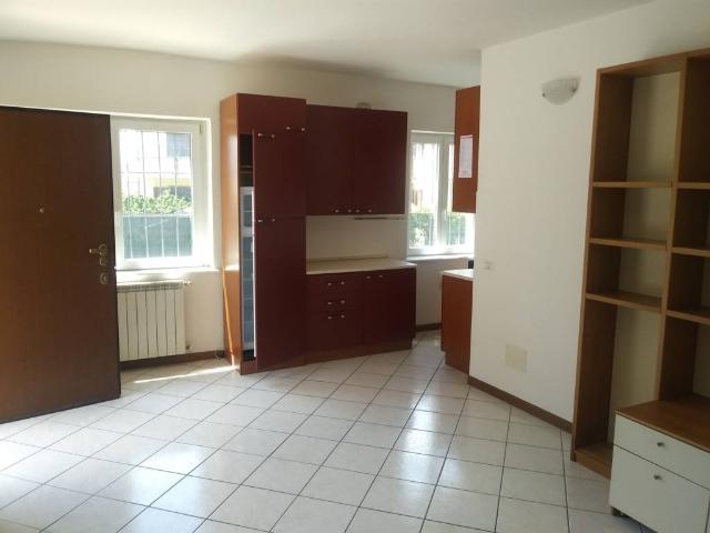 Appartamento in affitto a Orsenigo CO
