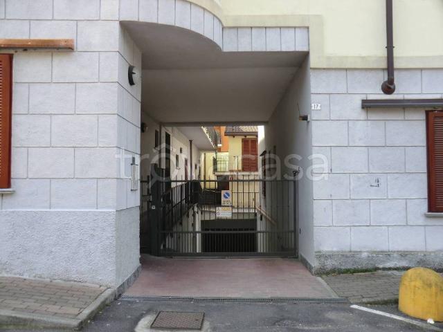Appartamento in affitto a Osnago via San Carlo, 17, arredato, riscaldamento autonomo, centrale TrovaCasa
