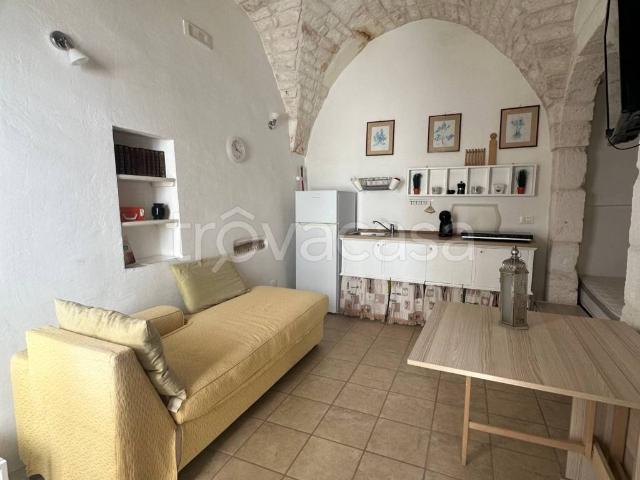 Appartamento in affitto a Ostuni via Cattedrale, arredato, terrazzo, centrale TrovaCasa