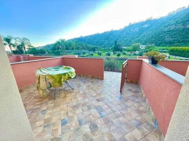 Appartamento in affitto a Acireale CT