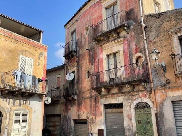 Appartamento in affitto a Adrano CT