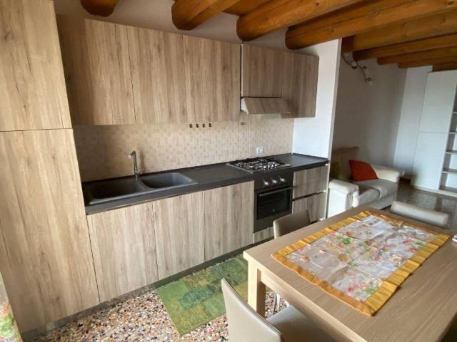 Appartamento in affitto a Adria RO