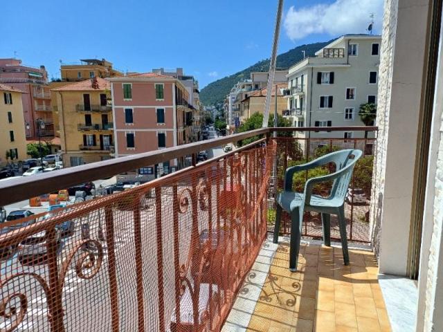 Appartamento in affitto a Alassio