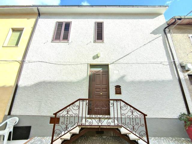 Appartamento in affitto a Amelia TR