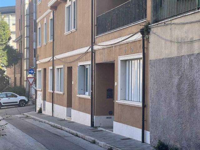 Appartamento in affitto a Ancona