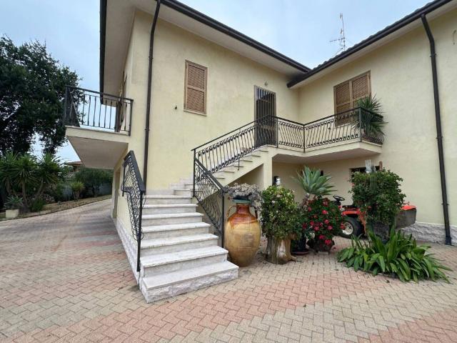 Appartamento in affitto a Ancona AN