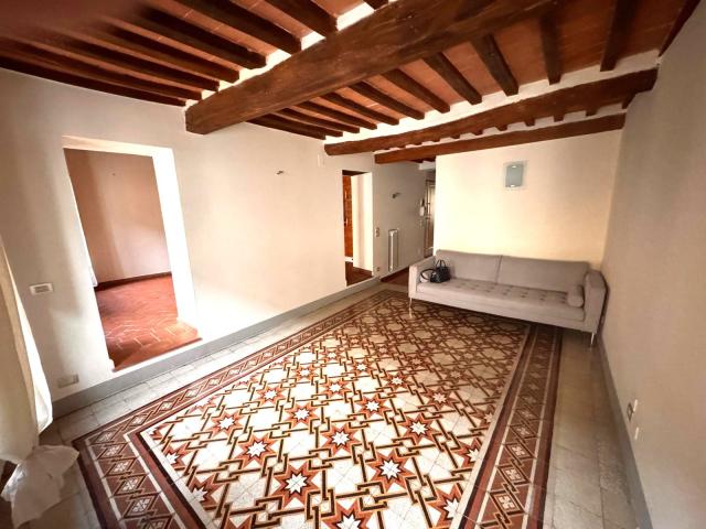APPARTAMENTO in AFFITTO a AREZZO CENTRO STORICO di 4 vani