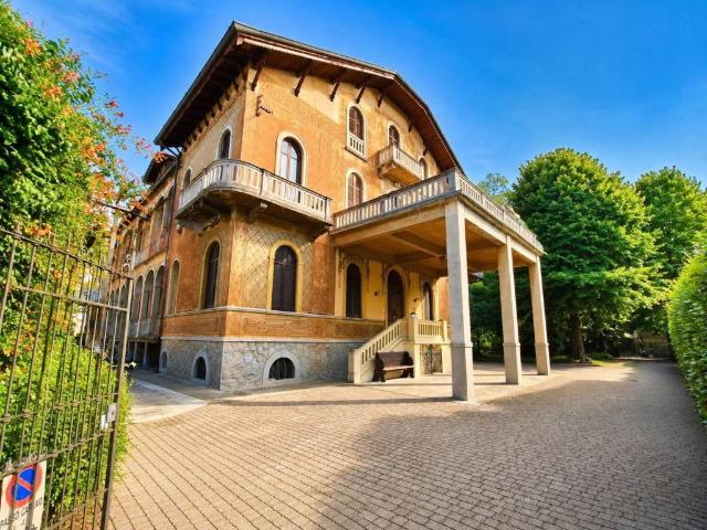 Appartamento in affitto a Arona NO
