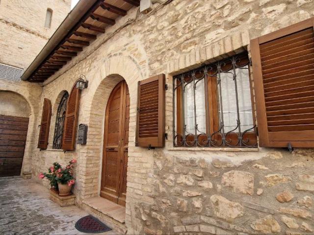 Appartamento in affitto a Assisi PG