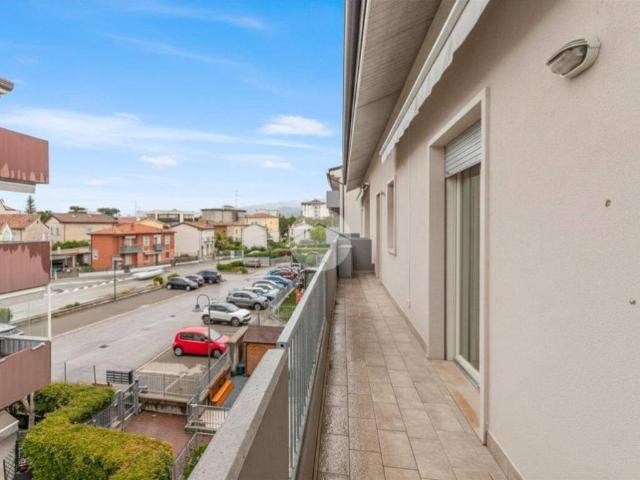 Appartamento in affitto a Bussolengo VR