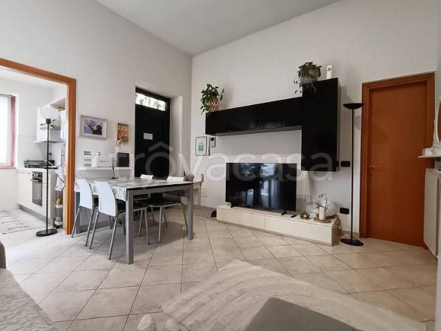 Appartamento in affitto a Busto Arsizio piazza Alessandro Manzoni, 1, arredato, giardino privato, riscaldamento autonomo TrovaCasa