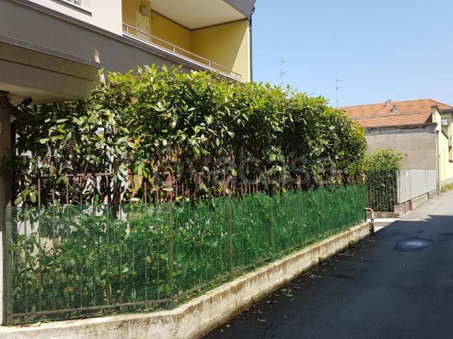 Appartamento in affitto a Busto Arsizio via Bernina, 3, arredato, giardino privato, box TrovaCasa