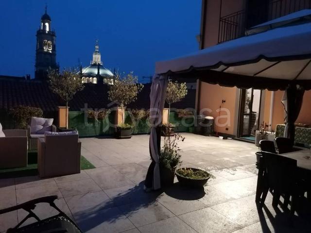 Appartamento in affitto a Busto Arsizio via Felice Cavallotti, 1B, non arredato/vuoto, box, terrazzo TrovaCasa