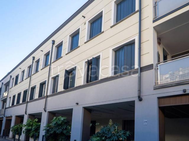 Appartamento in affitto a Busto Arsizio via Ugo Foscolo, 2i, terrazzo, nuova costruzione, parzialmente arredato TrovaCasa