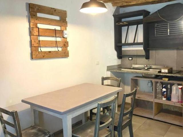 Appartamento in affitto a Buti 50 mq Rif: 1404364