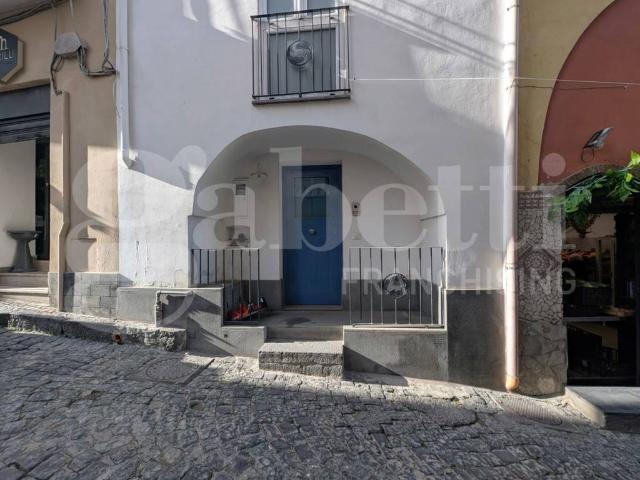 Appartamento in affitto a Bacoli via Sant'Anna, 00, terrazzo, riscaldamento autonomo, vista panoramica TrovaCasa