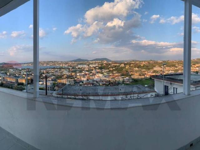 Appartamento in affitto a Bacoli via Torregaveta, 87, giardino privato, terrazzo, riscaldamento autonomo TrovaCasa