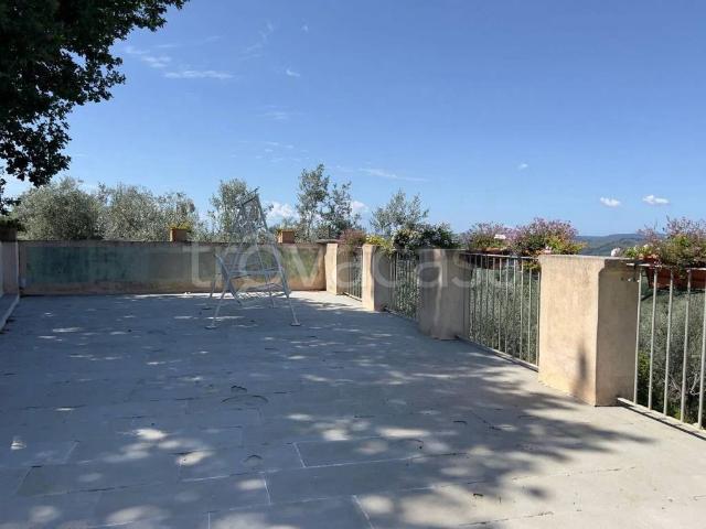 Appartamento in affitto a Bagno a Ripoli via Roma, arredato, terrazzo, immobile di prestigio TrovaCasa