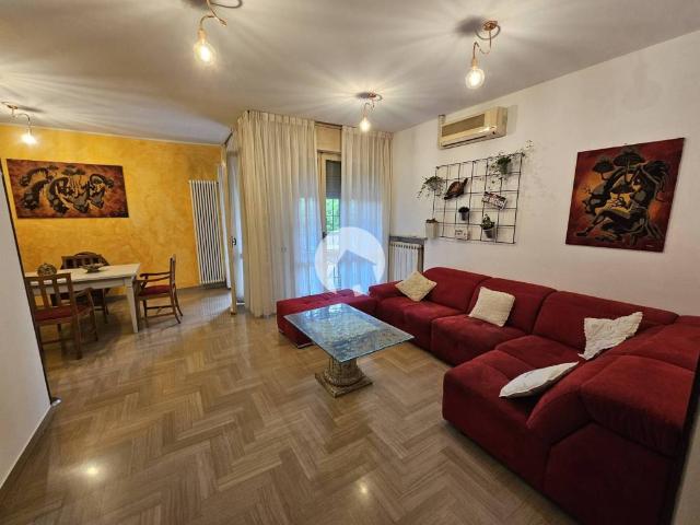 Appartamento in affitto a Bagnolo in Piano via Giovanni Giolitti, 1, arredato, giardino, terrazzo TrovaCasa