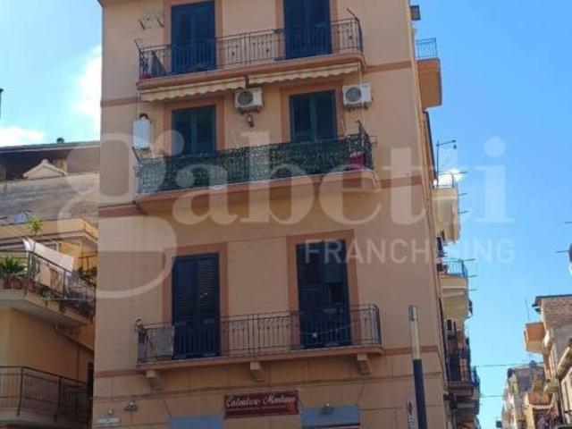 Appartamento in affitto a Bagheria bagheria Palagonia,3, terrazzo, ristrutturato, senza ascensore TrovaCasa