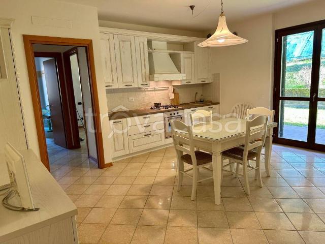 Appartamento in affitto a Badia Calavena via Salvo d'Acquisto, giardino privato, box, parzialmente arredato TrovaCasa