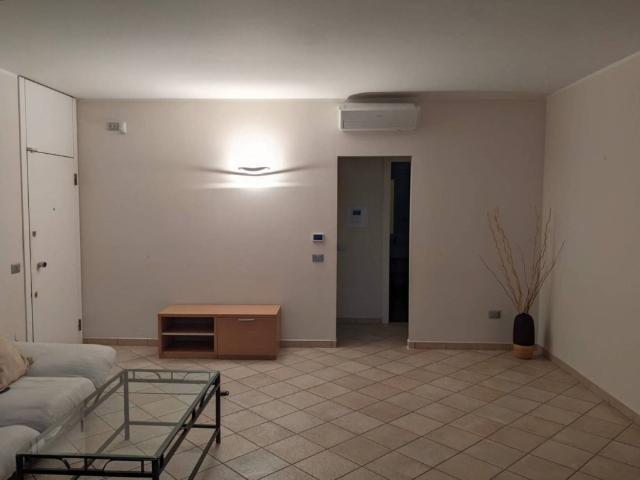 Appartamento in affitto a Basiglio via Giuseppe Verdi, parzialmente arredato, cantina, balcone TrovaCasa