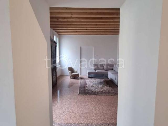 Appartamento in affitto a Bassano del Grappa via Margnan, arredato, ristrutturato, centrale TrovaCasa