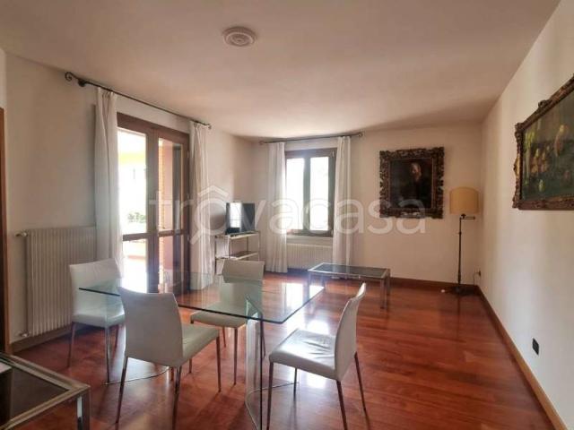 Appartamento in affitto a Bassano del Grappa viale Venezia, arredato, box, terrazzo TrovaCasa