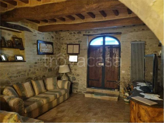 Appartamento in affitto a Bastia Umbra, terrazzo, parzialmente arredato, ristrutturato TrovaCasa