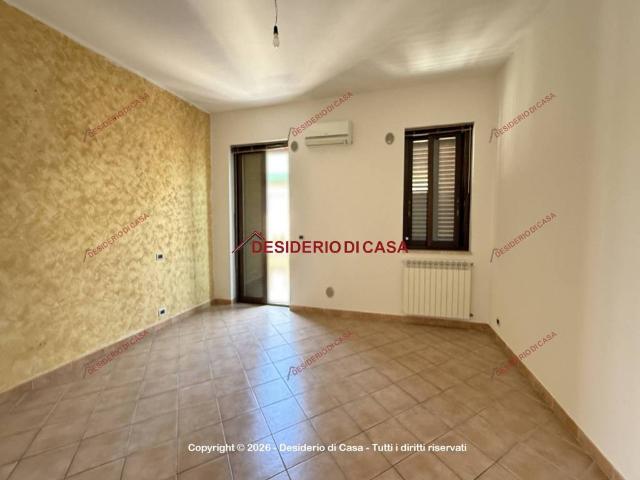 Appartamento in affitto a Barcellona Pozzo di Gotto via Alfonso La Marmora, 15, parzialmente arredato, doppia esposizione, porta blindata TrovaCasa