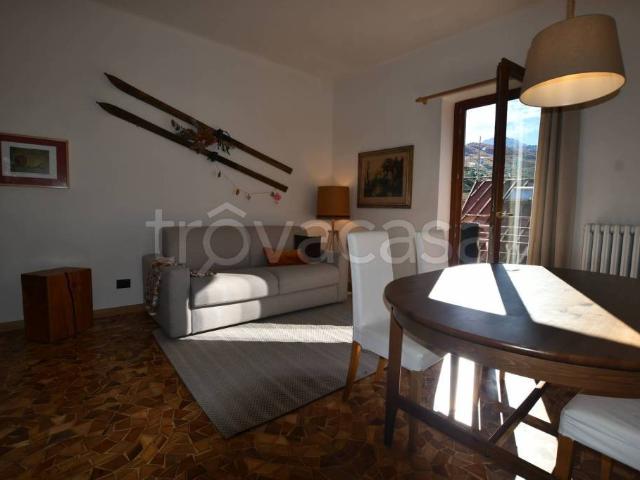 Appartamento in affitto a Bardonecchia via Cavour, 29