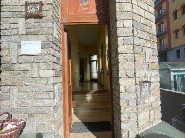 Appartamento in affitto a Bardonecchia via Giuseppe Francesco Medail, 87, non arredato/vuoto, centrale, cantina TrovaCasa