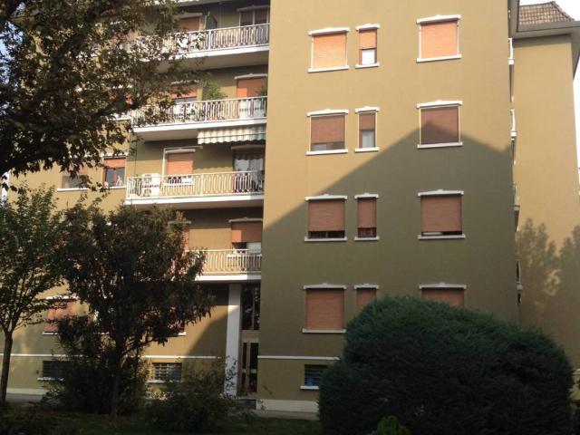 Appartamento in affitto a Bareggio MI