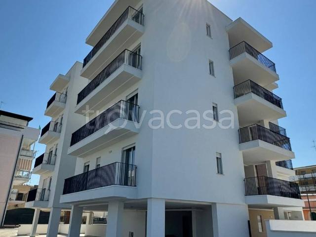 Appartamento in affitto a Bari via Capitaneo, 25, arredato, giardino privato, terrazzo TrovaCasa