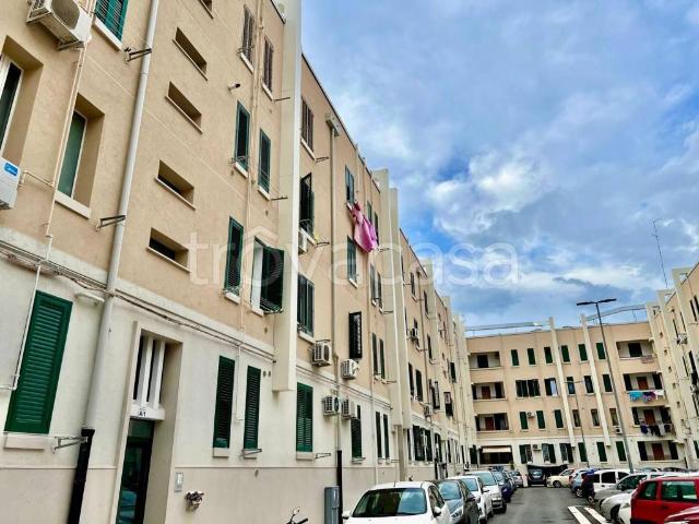 Appartamento in affitto a Bari via Daniele Petrera, 5, arredato, balcone, cucina abitabile TrovaCasa