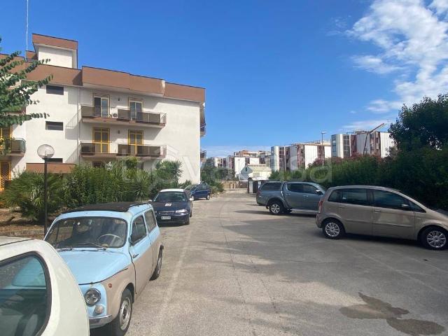 Appartamento in affitto a Bari via Raffaele Bovio, 24, arredato, riscaldamento autonomo, ascensore TrovaCasa