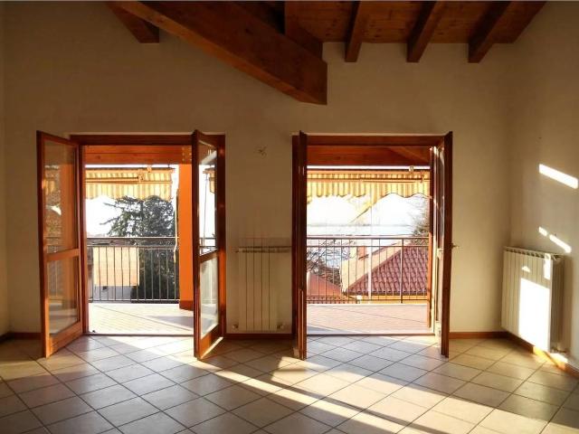 Appartamento in affitto a Bellano