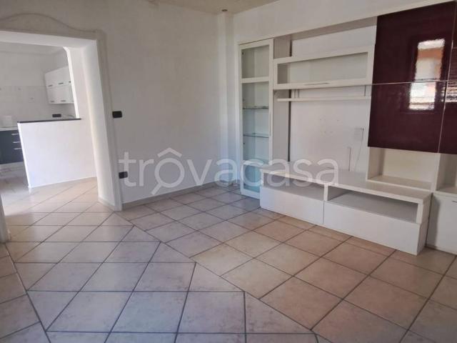 Appartamento in affitto a Bellizzi via Edmondo De Amicis, arredato, ristrutturato, centrale TrovaCasa