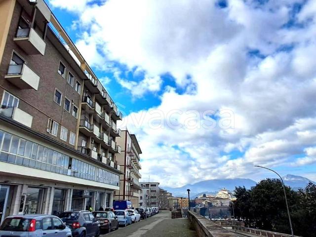 Appartamento in affitto a Benevento via Pasquale Capilongo, 30, non arredato/vuoto, riscaldamento autonomo, balcone TrovaCasa