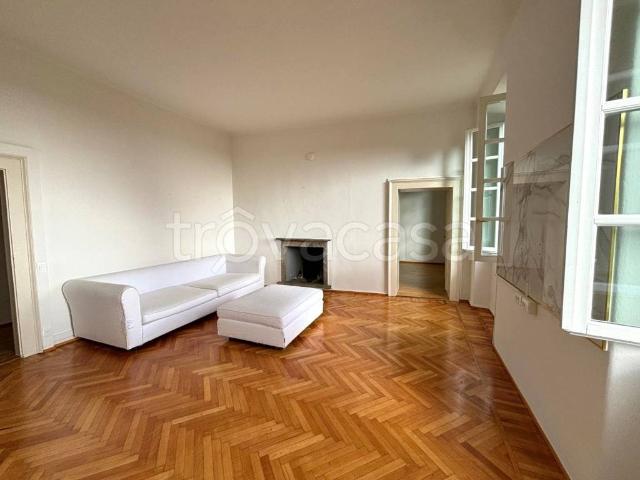 Appartamento in affitto a Bergamo, immobile di prestigio, parzialmente arredato, caminetto TrovaCasa