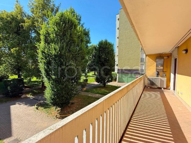 Appartamento in affitto a Bergamo via Alcide De Gasperi, box, terrazzo, parzialmente arredato TrovaCasa