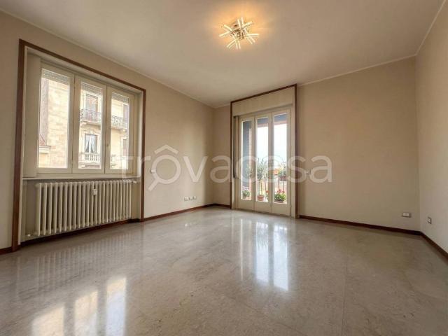 Appartamento in affitto a Bergamo via Antonio Locatelli, 14, cantina, balcone, cucina abitabile TrovaCasa