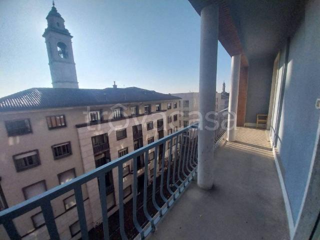 Appartamento in affitto a Bergamo via Antonio Locatelli, 14, posto auto, ascensore, buono stato TrovaCasa